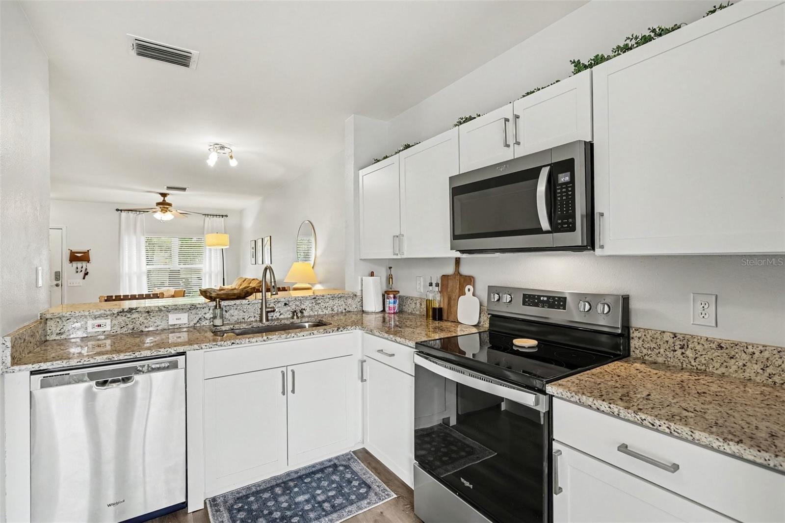 6137 Bayside Key Dr Property Photo 14