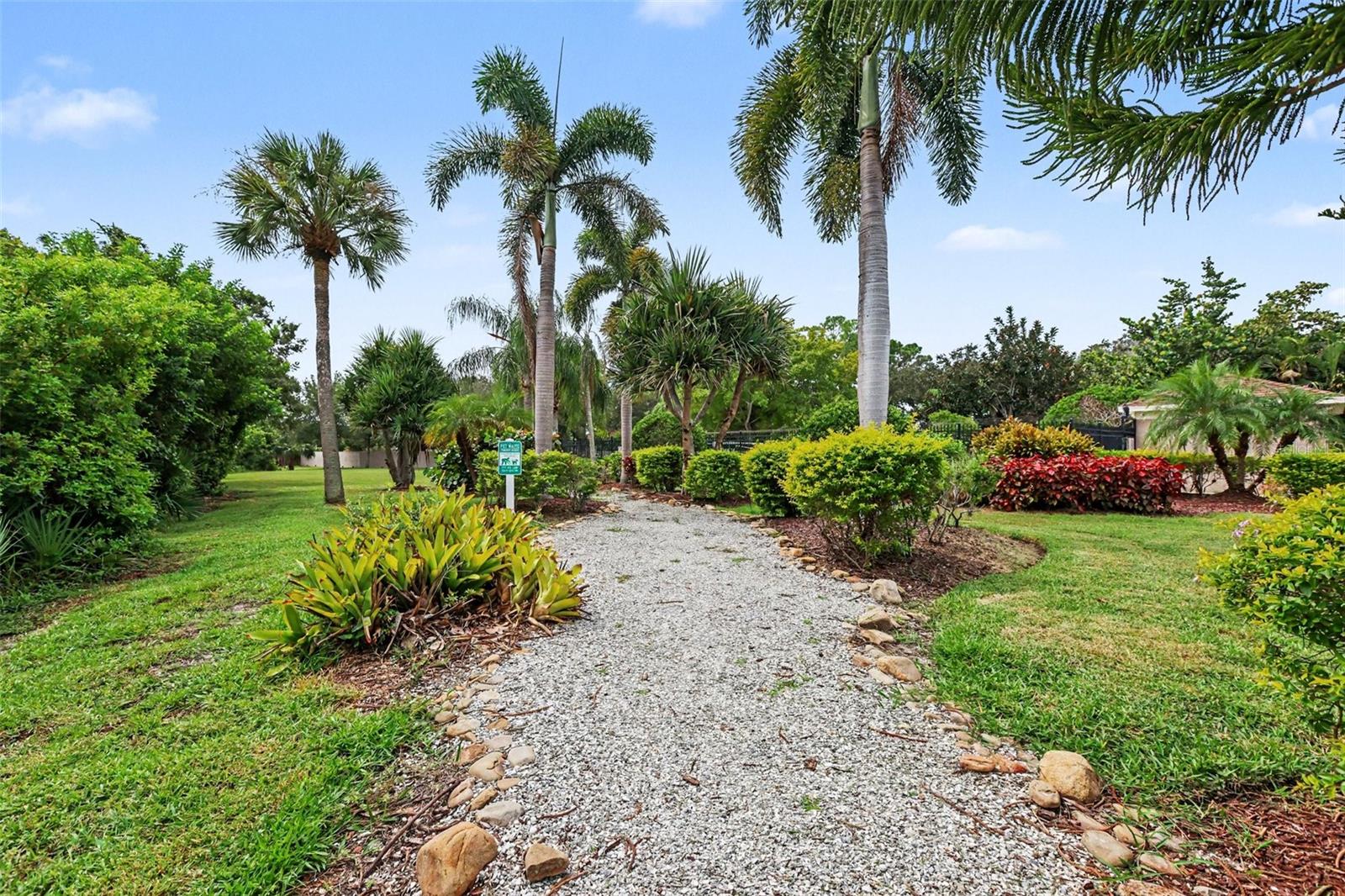 6137 Bayside Key Dr Property Photo 29