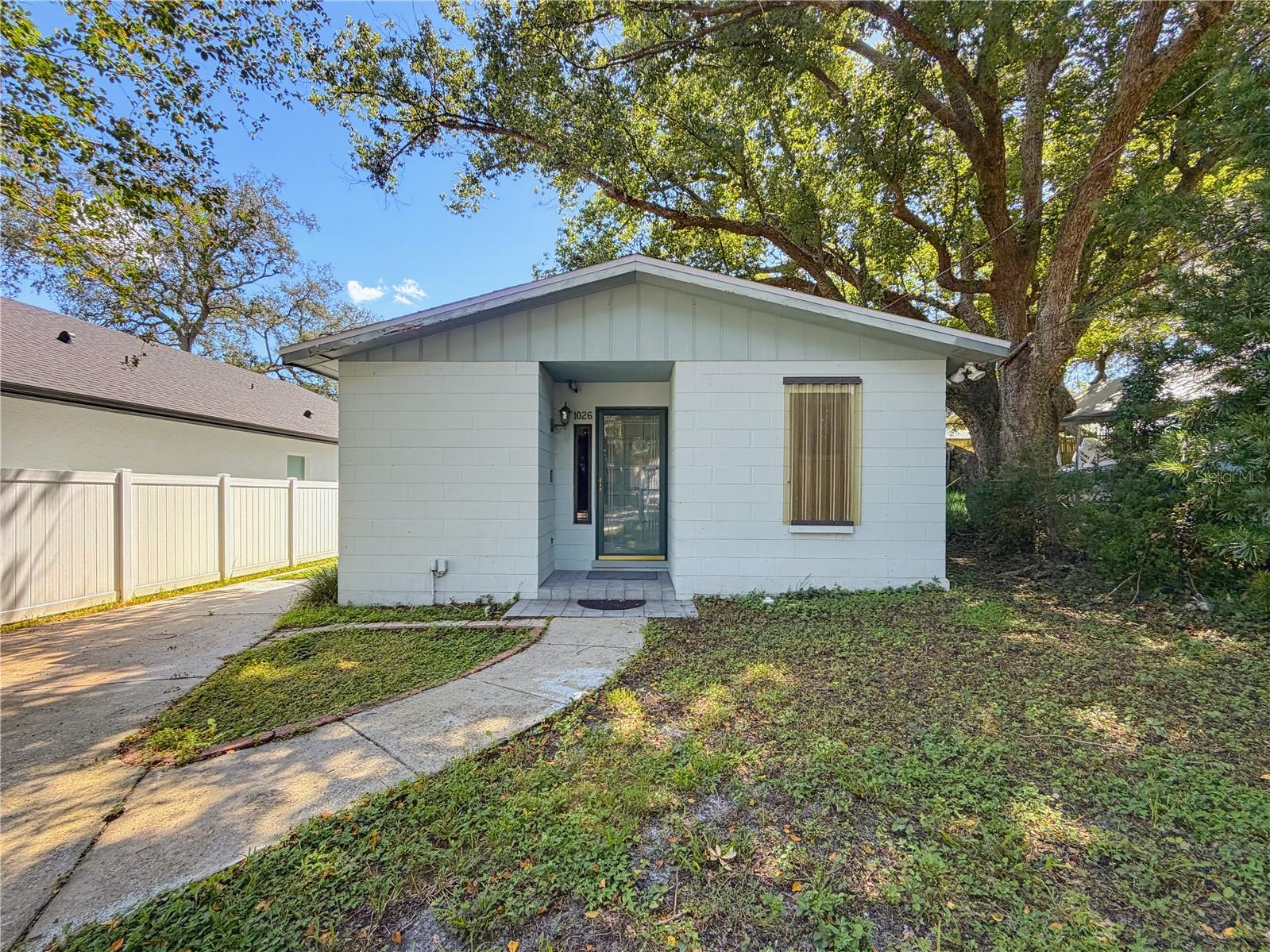 1026 W Rambla St Property Photo 25