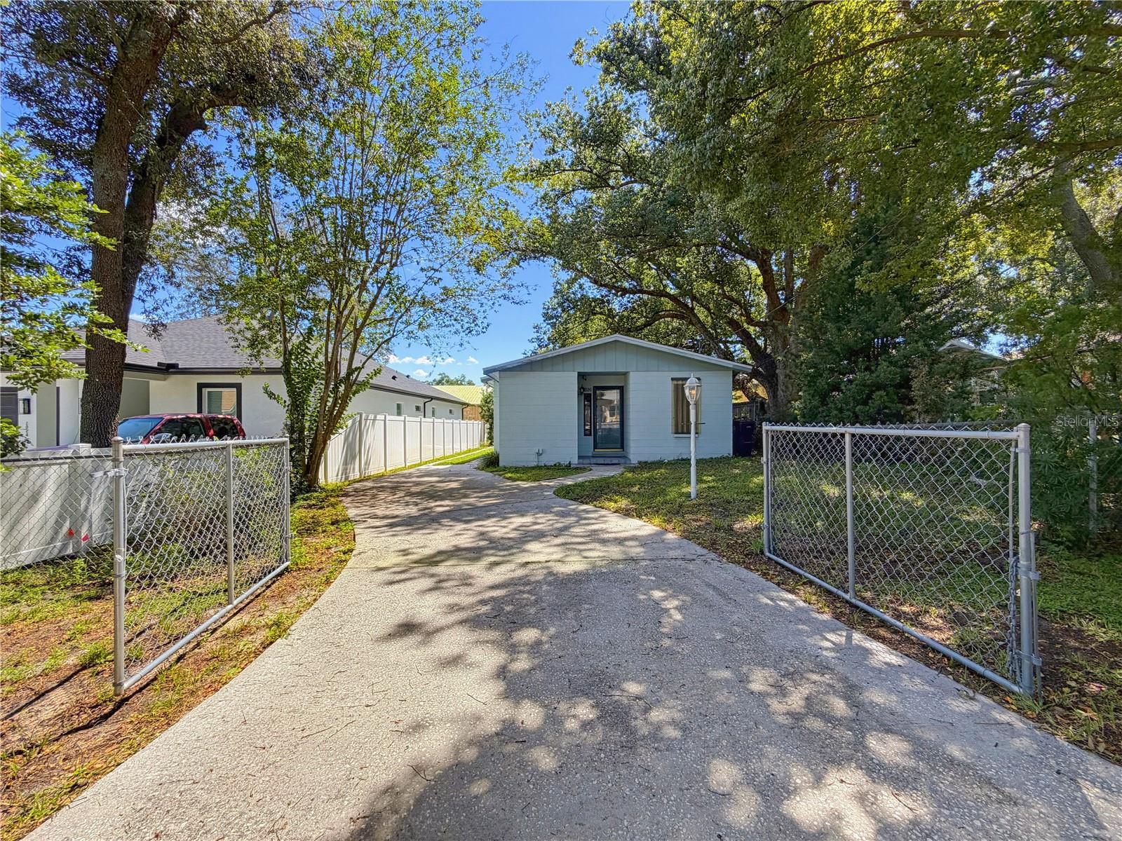 1026 W Rambla St Property Photo 32