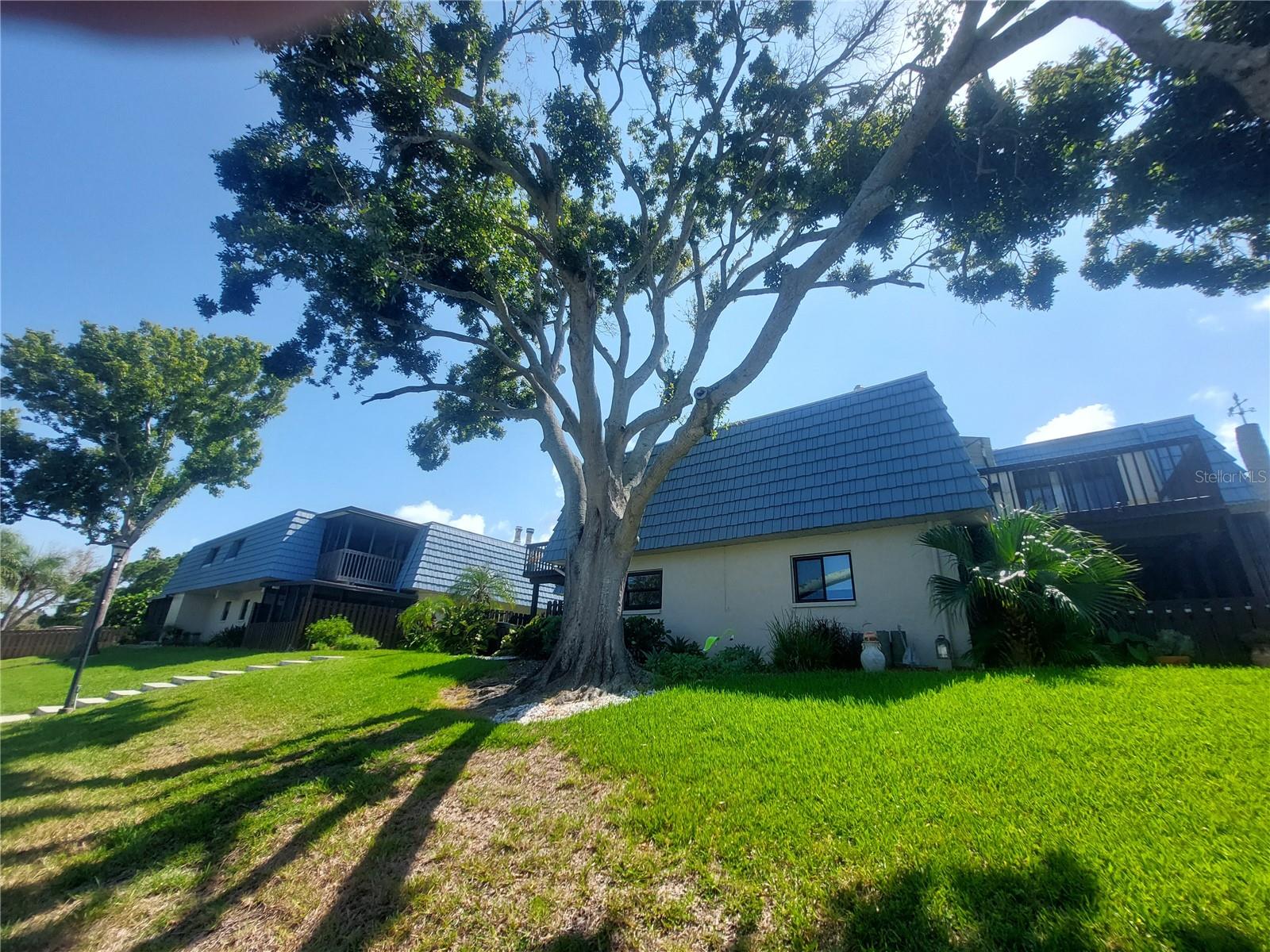 9446 Tradewinds Ave Property Photo 2