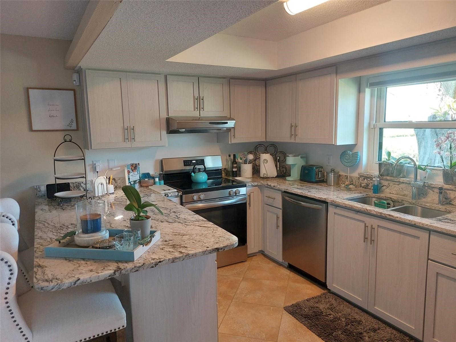 9446 Tradewinds Ave Property Photo 10