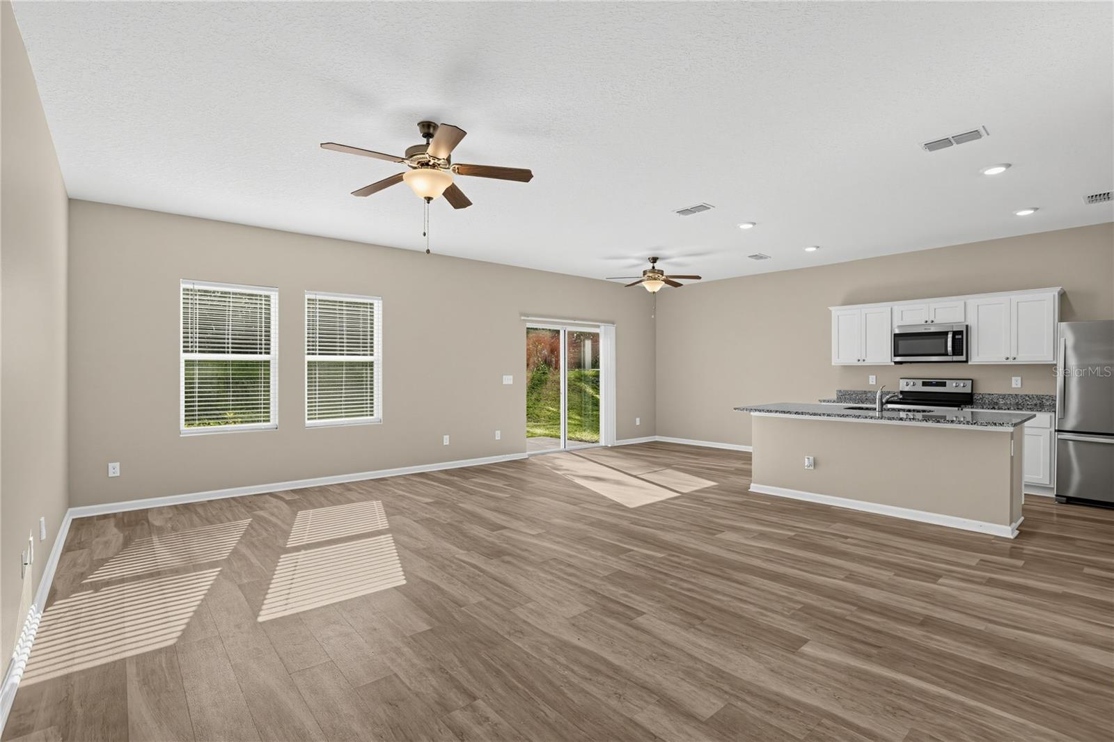 1033 Cades Cove Way Property Photo 5