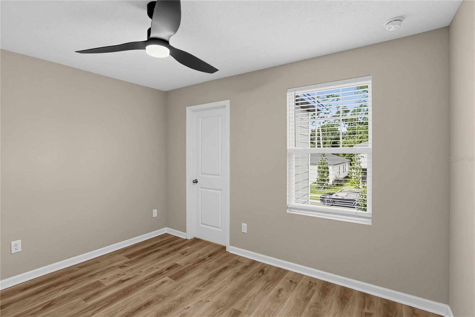 1033 Cades Cove Way Property Photo 14
