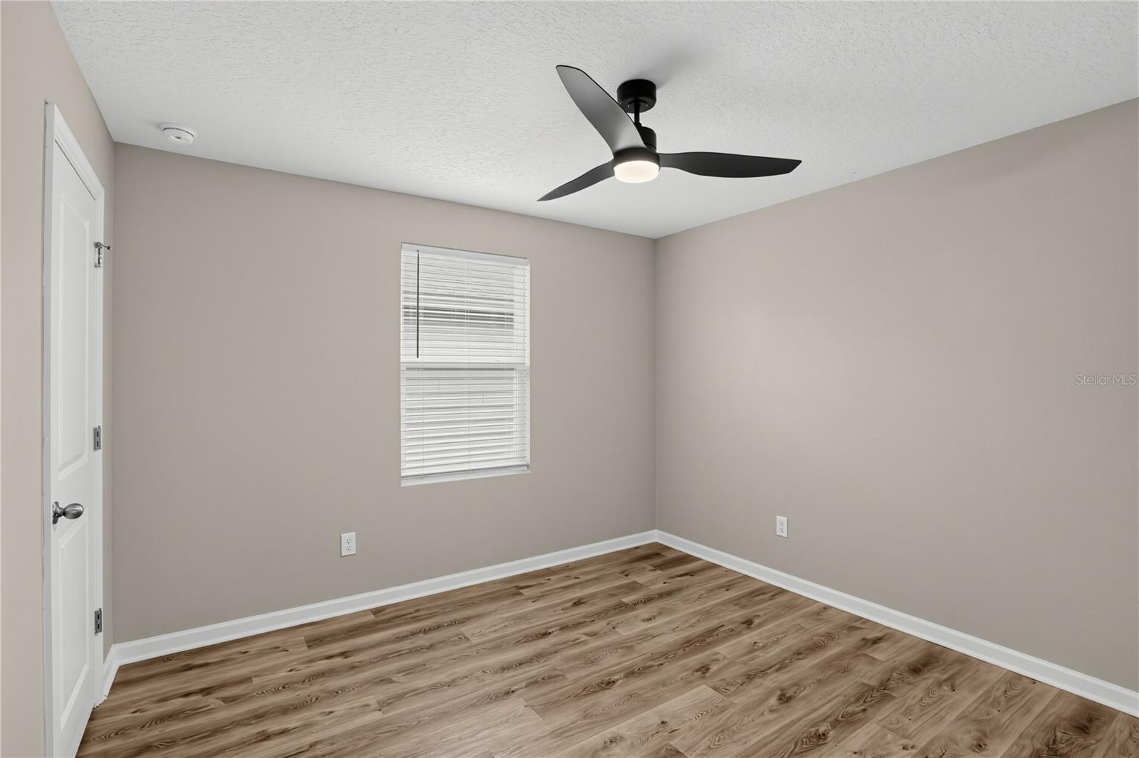 1033 Cades Cove Way Property Photo 17