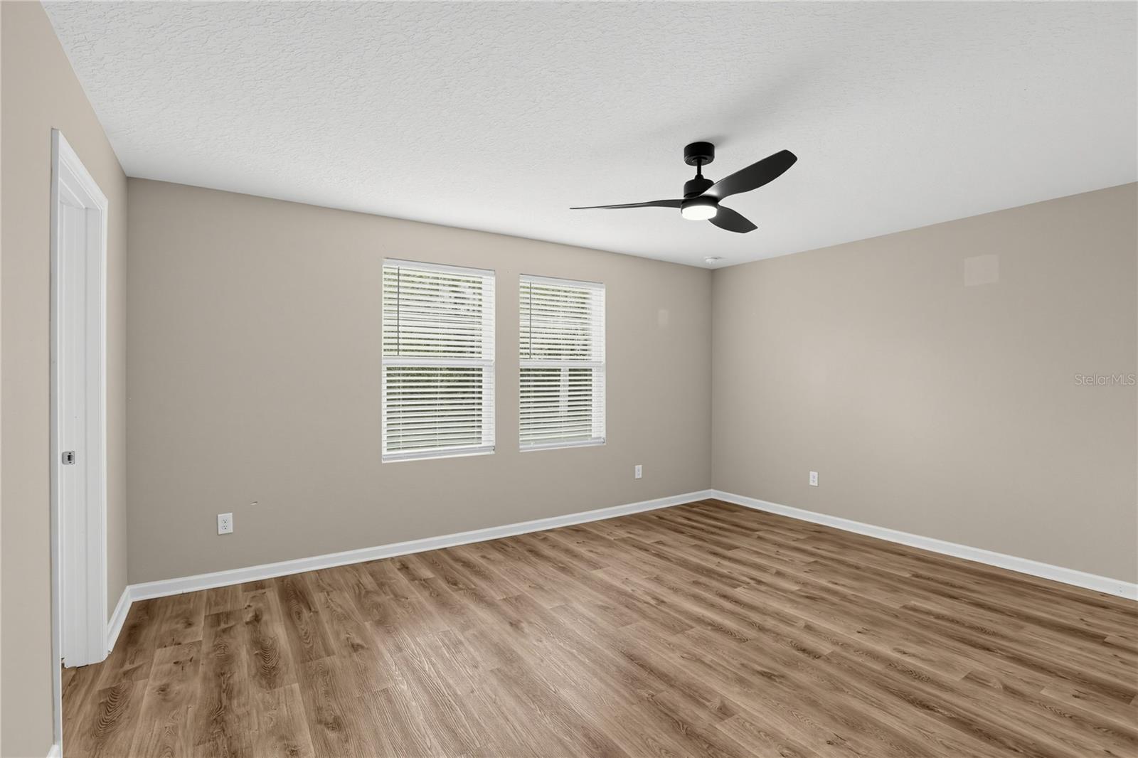1033 Cades Cove Way Property Photo 20
