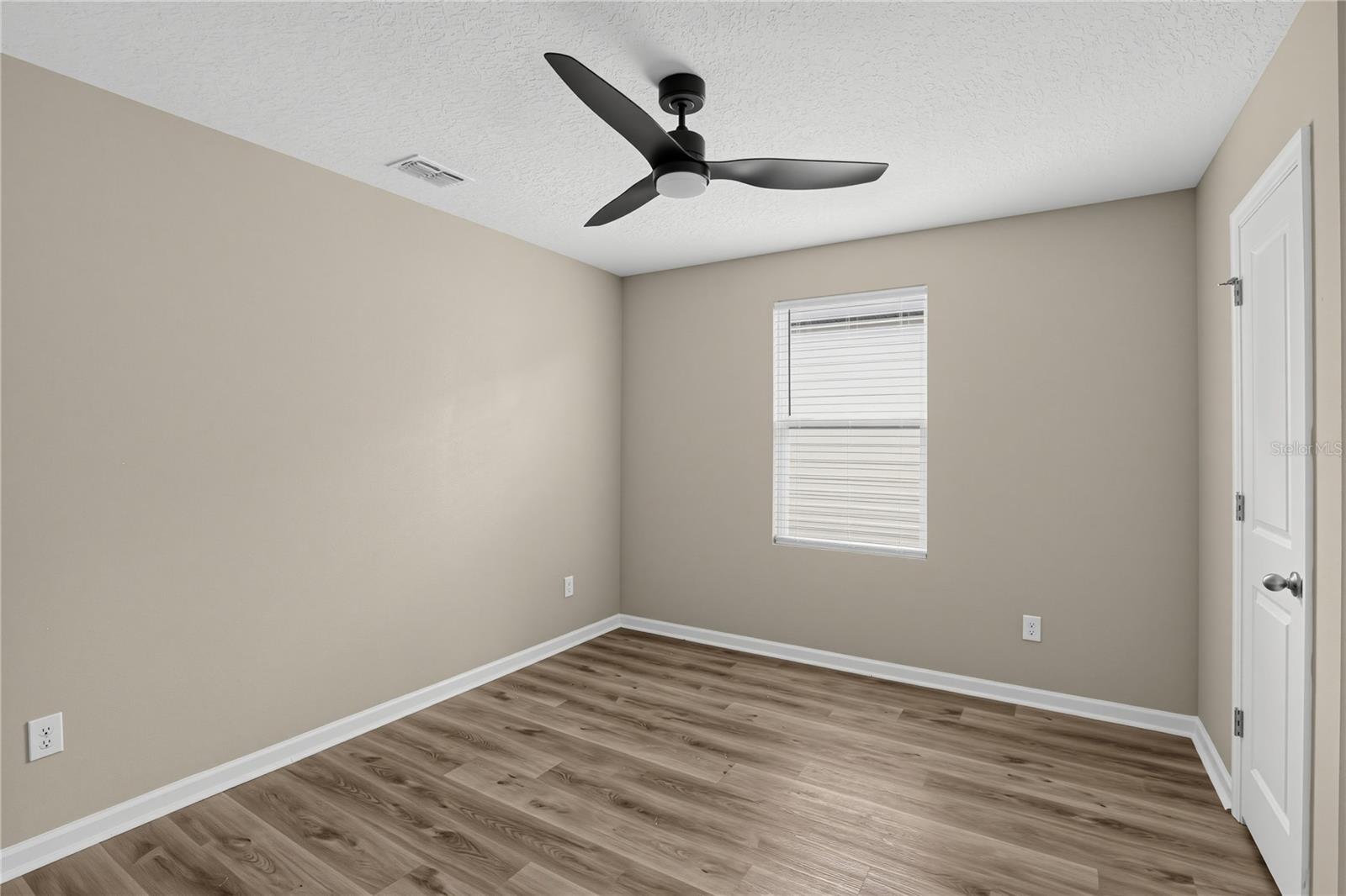 1033 Cades Cove Way Property Photo 21