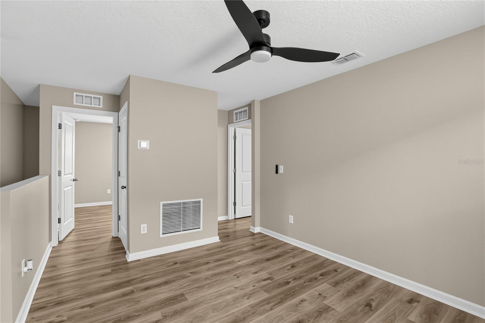 1033 Cades Cove Way Property Photo 25