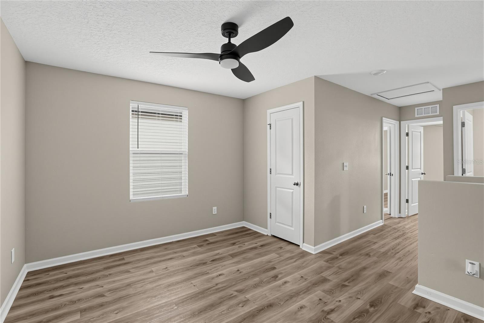1033 Cades Cove Way Property Photo 26
