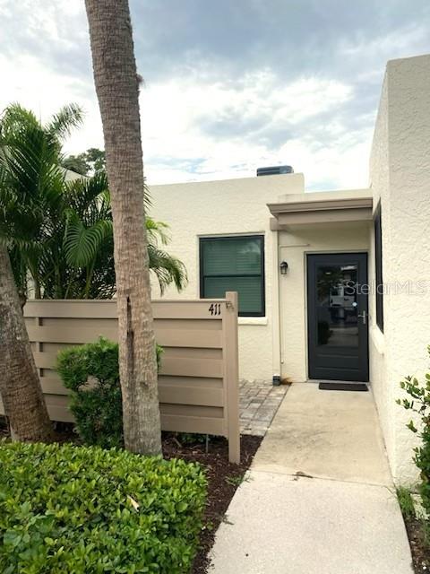 411 PALM TREE DR #411