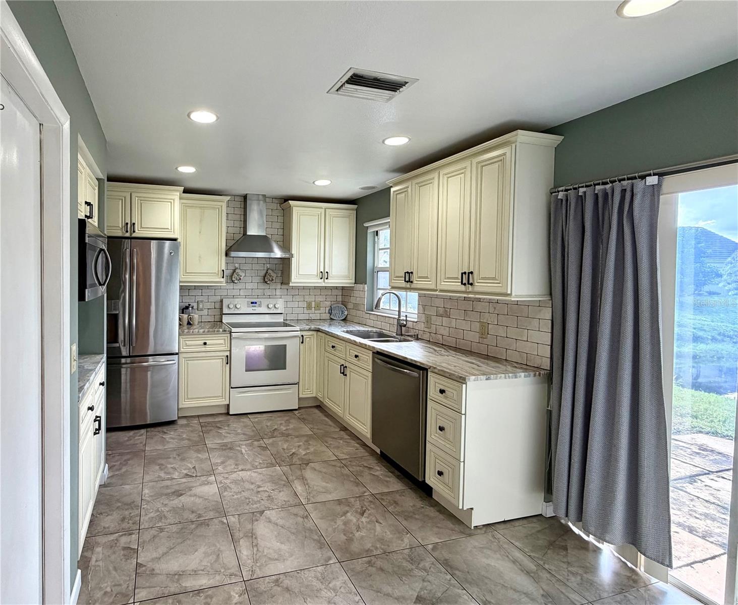 3606 57th Avenue Dr W Property Photo 12