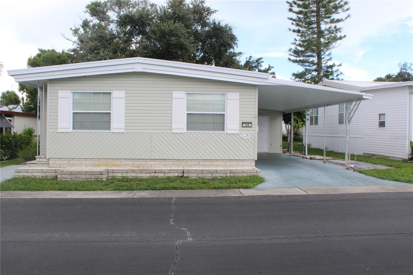 52 Royal Palm Cir Property Photo 1