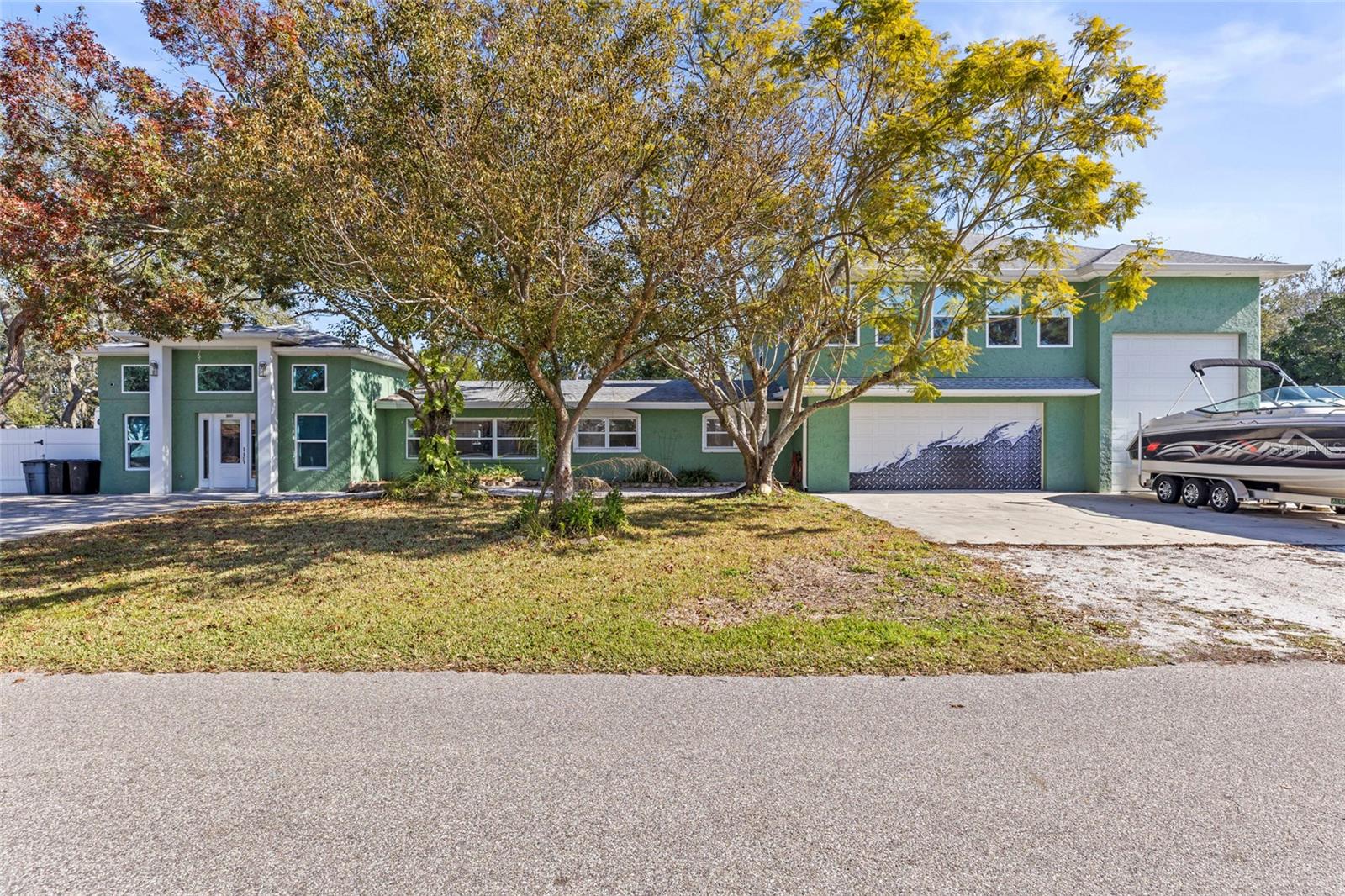 5657 Oceanic Rd Property Photo