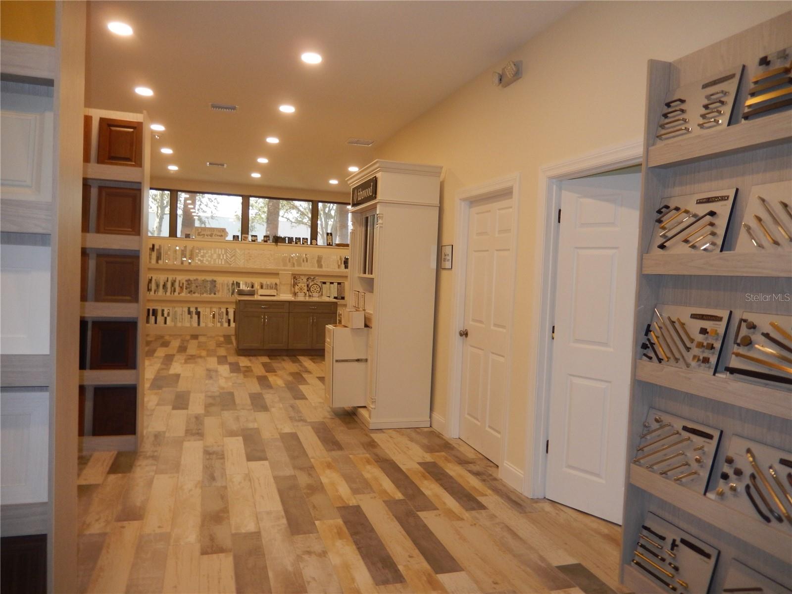 2015 Cattlemen Rd Property Photo 19