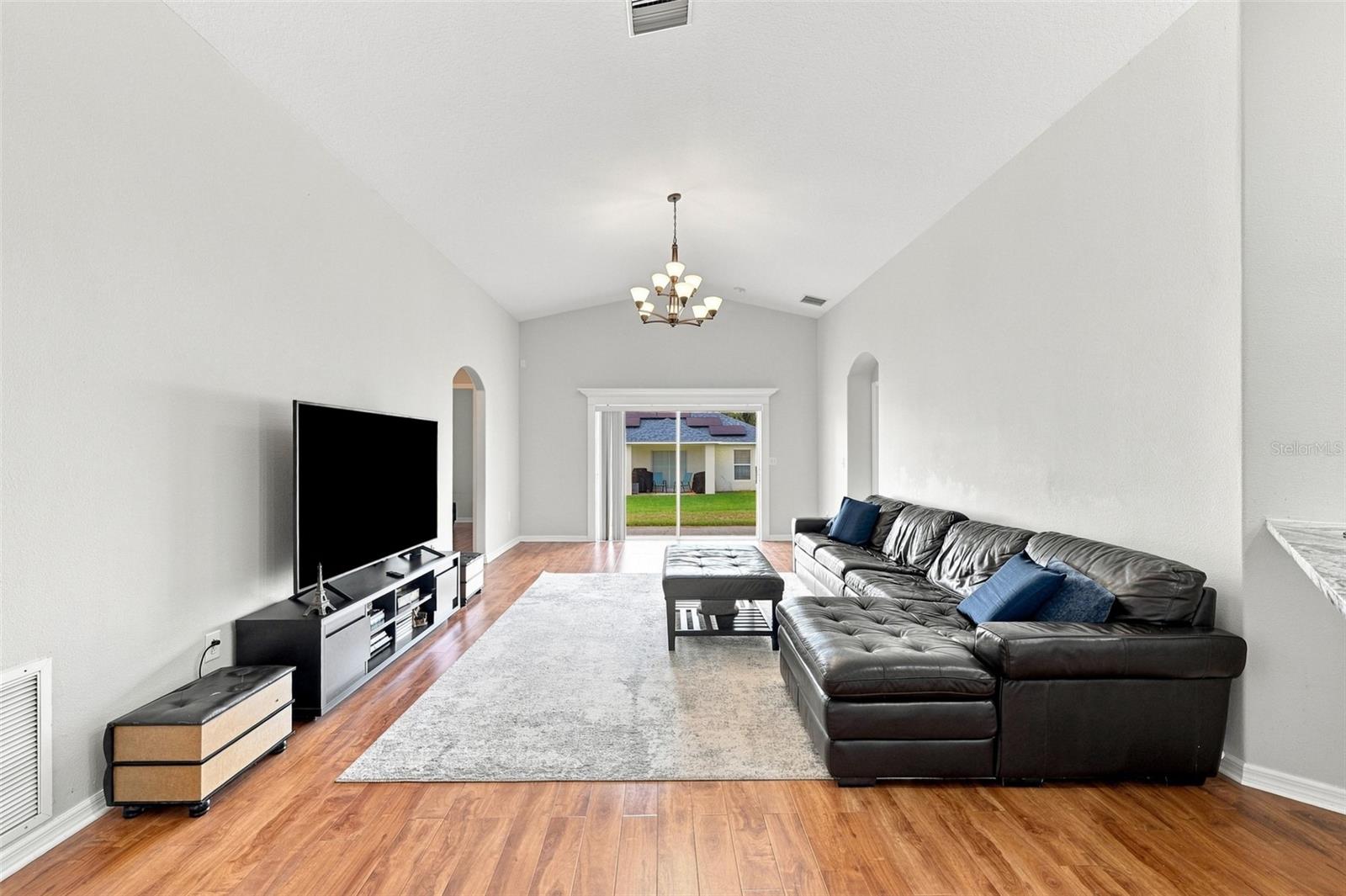 10612 Shady Branch Dr Property Photo 5