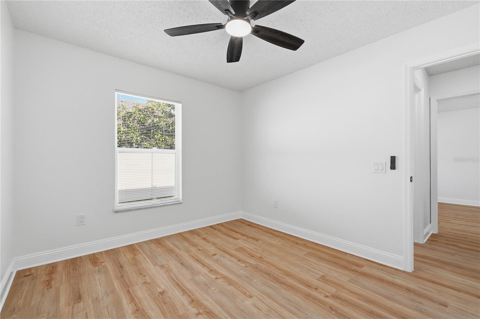 22536 Laureldale Dr Property Photo 18