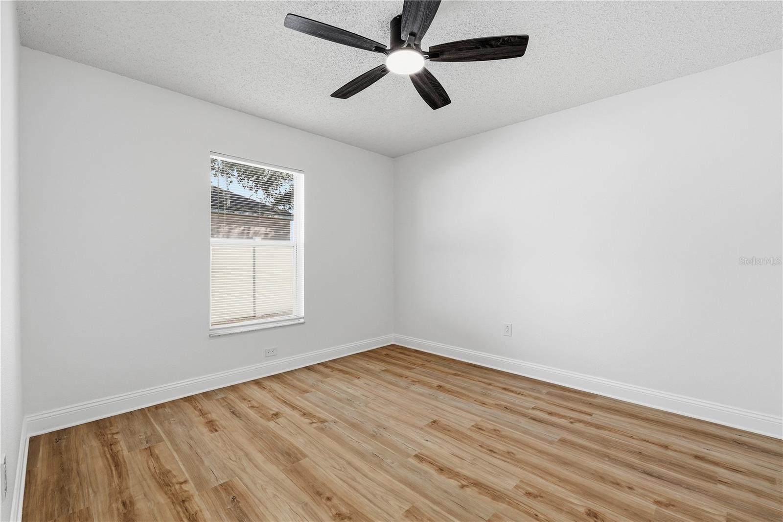 22536 Laureldale Dr Property Photo 20