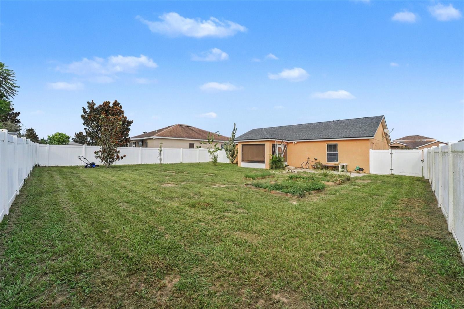 2225 Bluebird Ave Property Photo 26