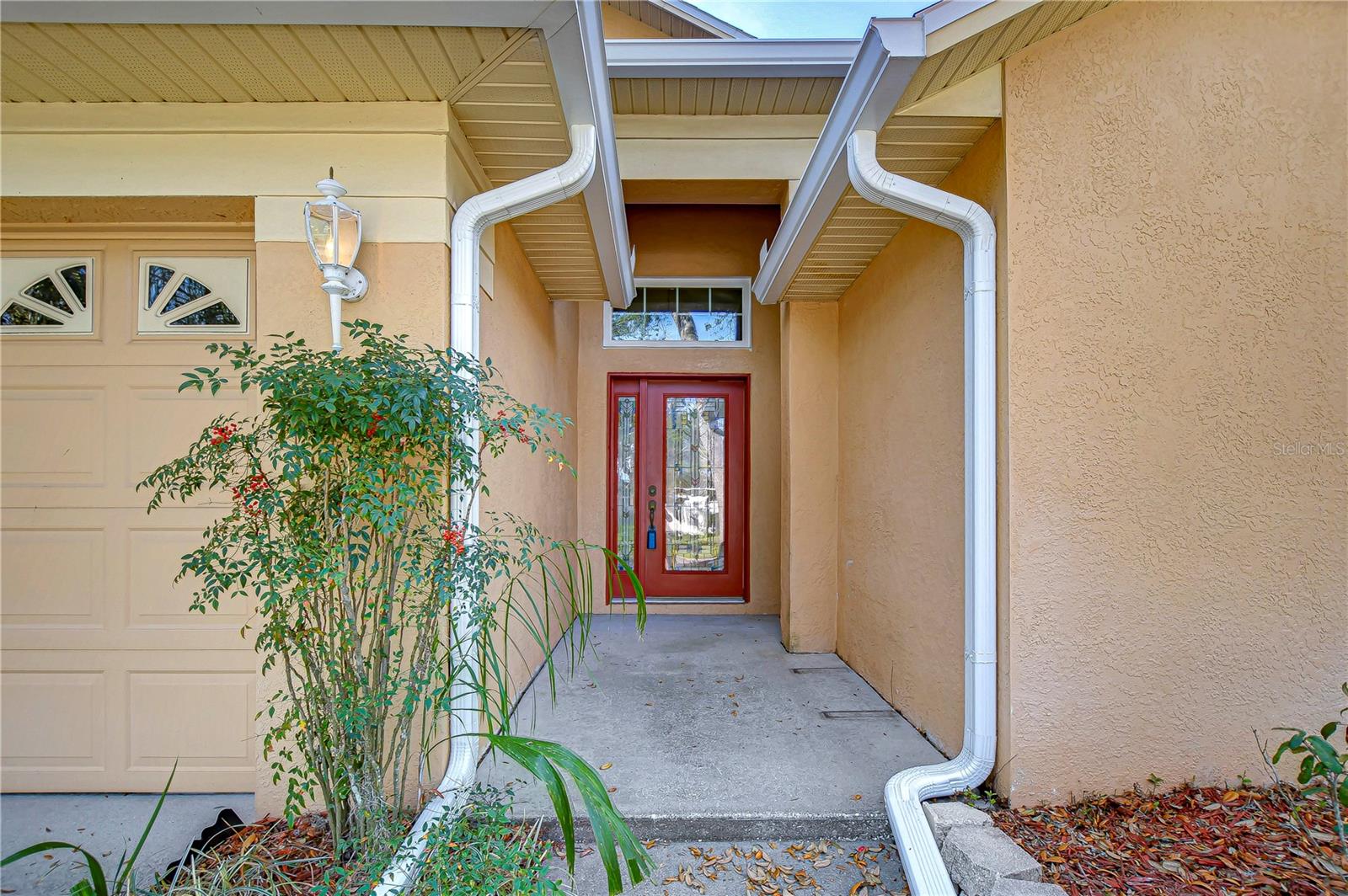 2529 Clareside Dr Property Photo 2