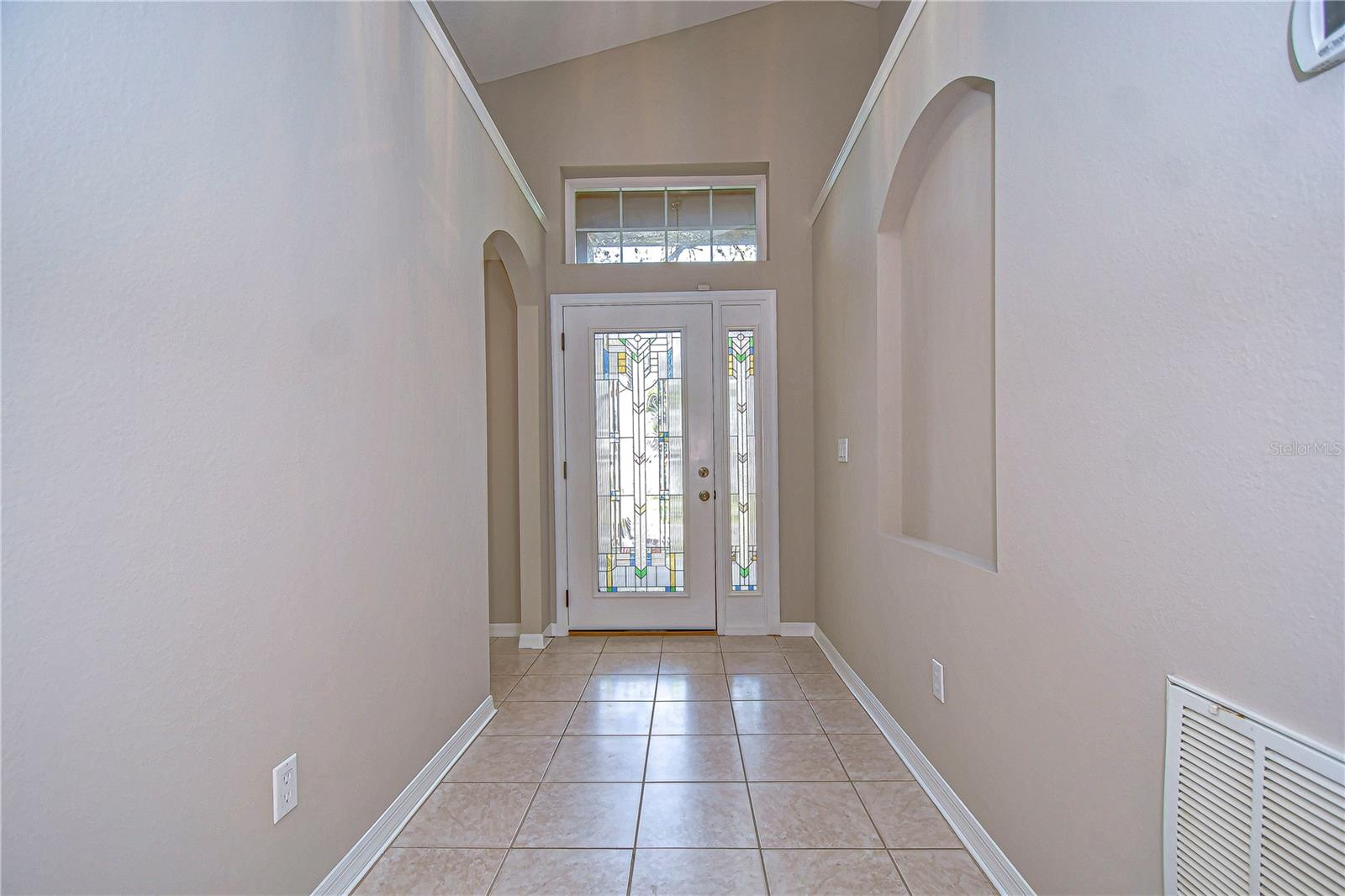 2529 Clareside Dr Property Photo 4
