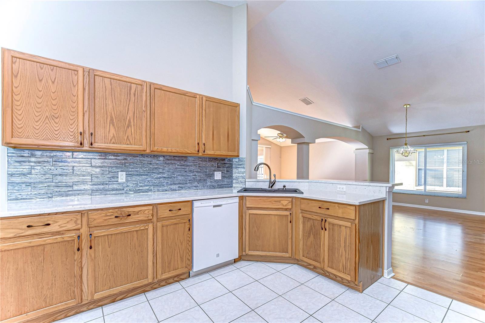2529 Clareside Dr Property Photo 10