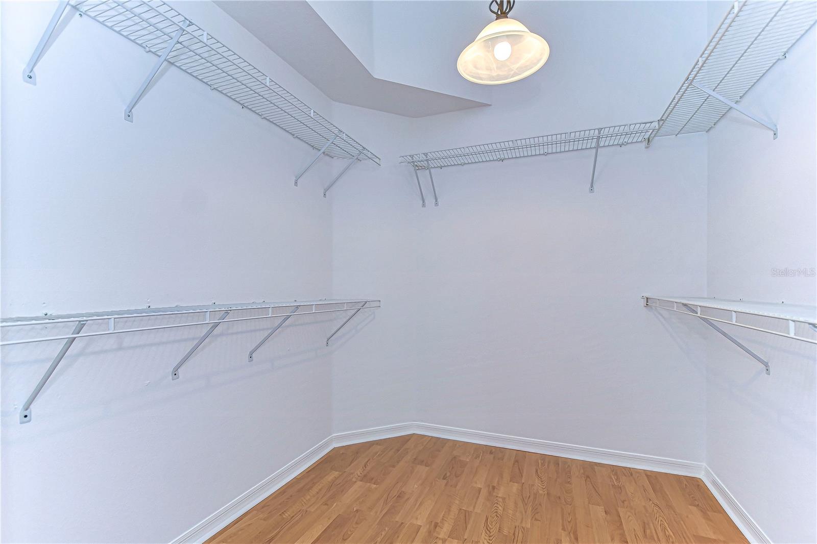 2529 Clareside Dr Property Photo 17