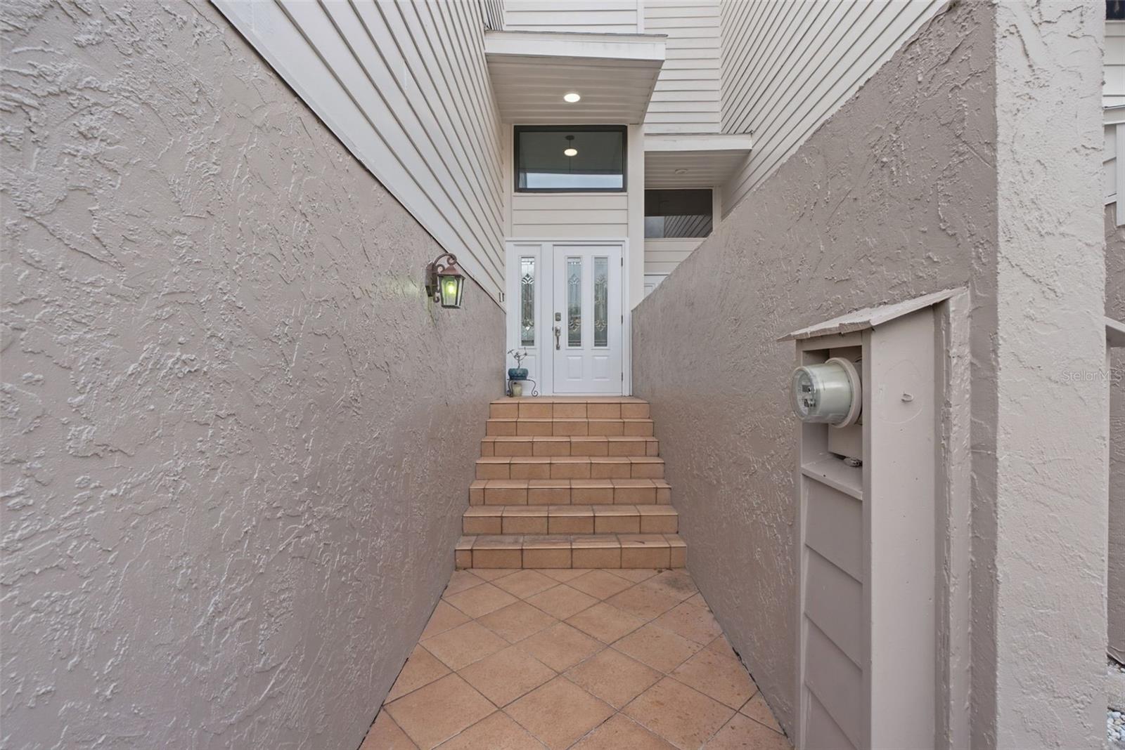 13956 Lake Point Dr Property Photo 5
