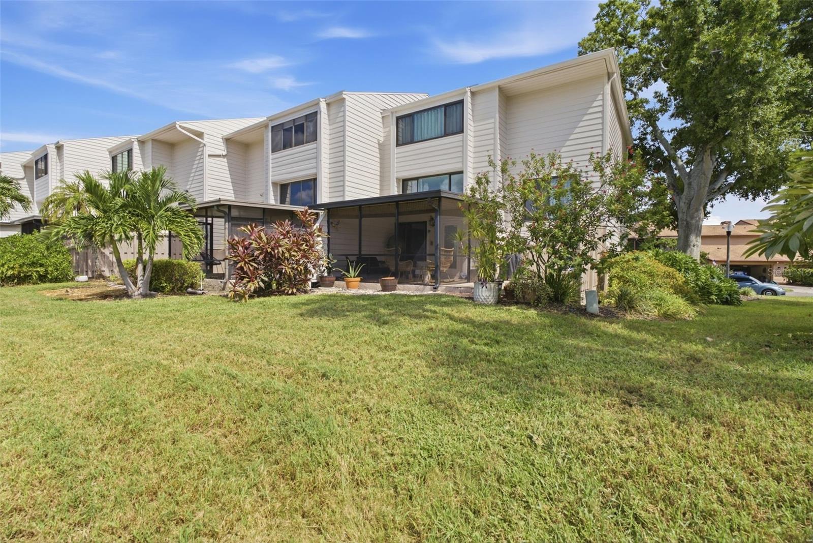 13956 Lake Point Dr Property Photo 14
