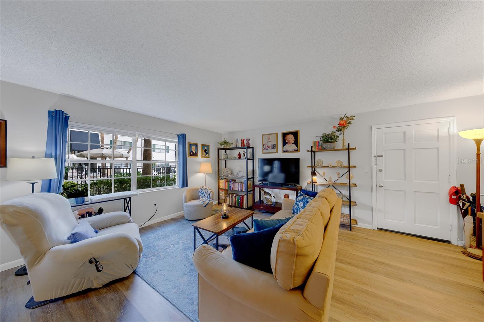 4325 Aegean Dr #130b Property Photo 4