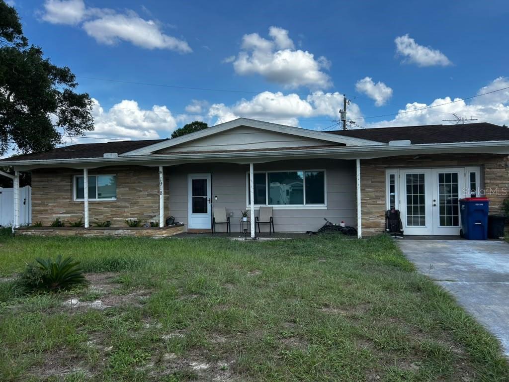 1918 Villa Rosa Dr Property Photo 1