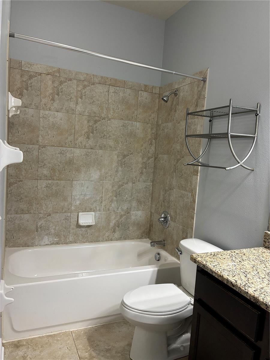 2319 Nesslewood Dr Property Photo 21
