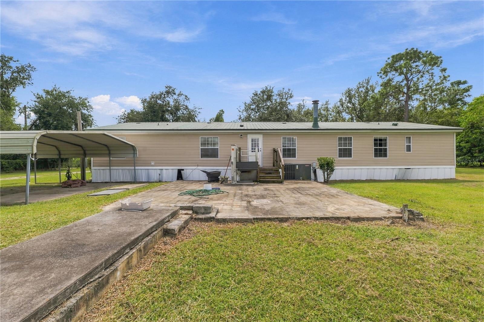 8611 County Line Rd Property Photo 1