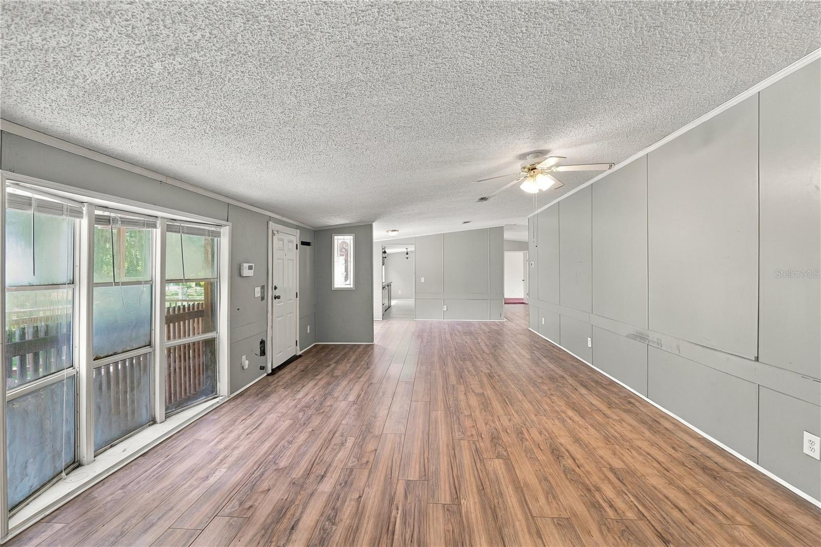 8611 County Line Rd Property Photo 6