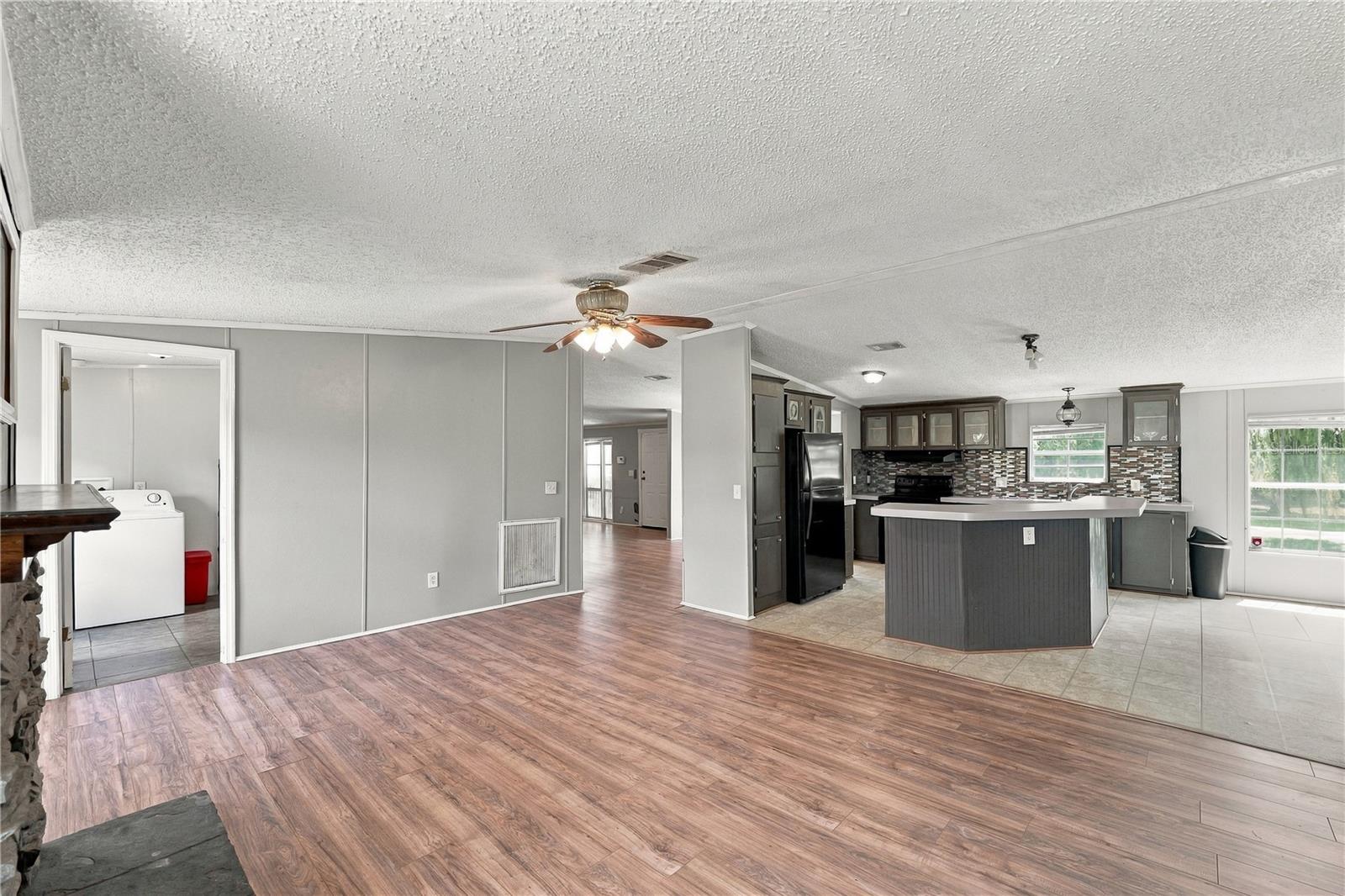 8611 County Line Rd Property Photo 13