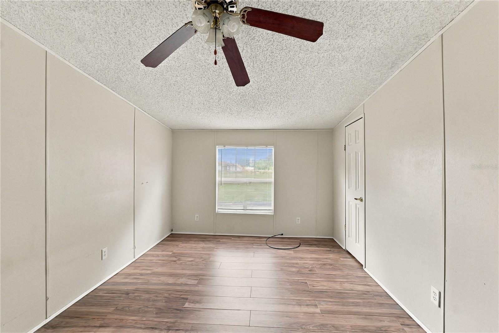 8611 County Line Rd Property Photo 23