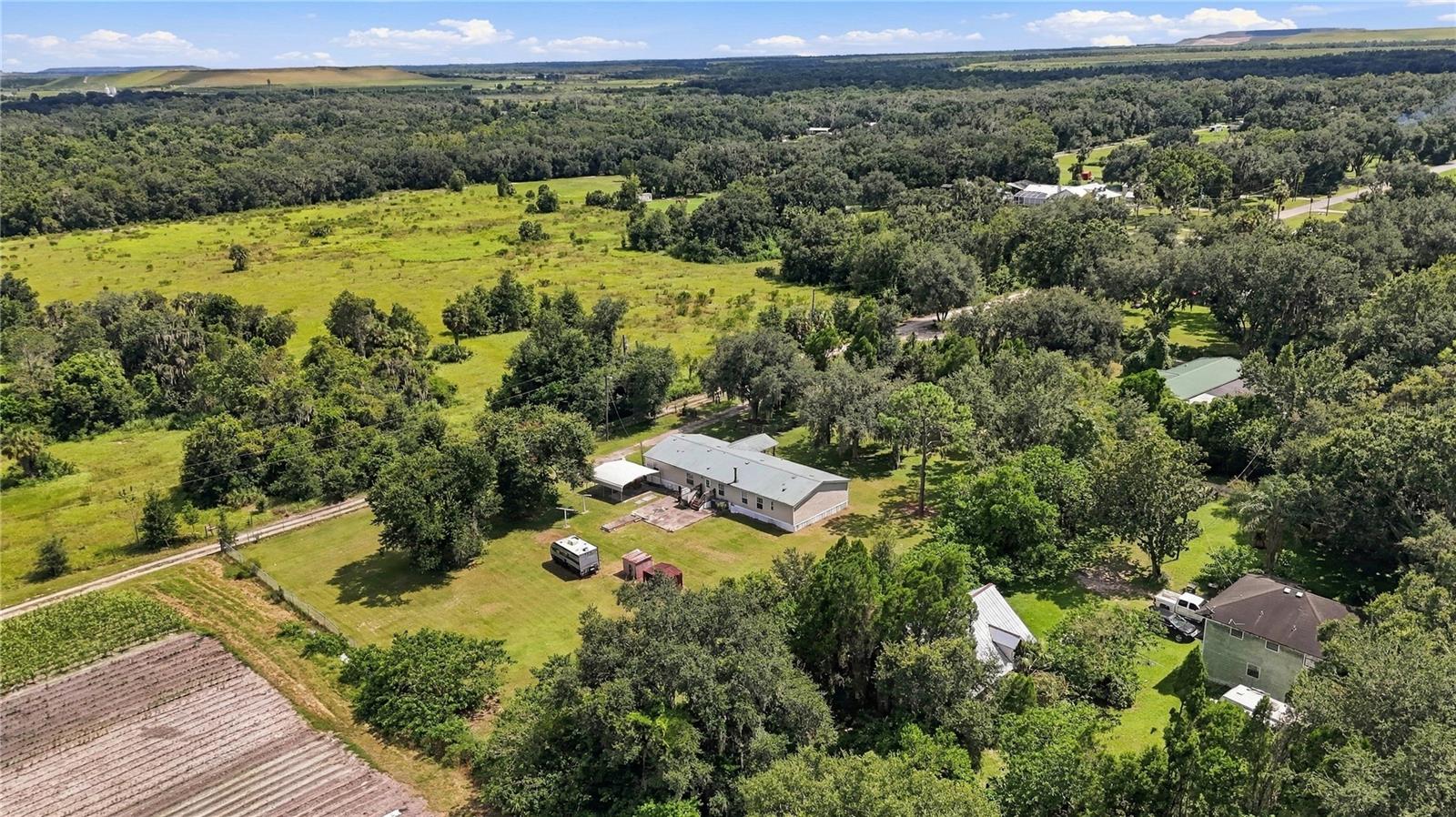 8611 County Line Rd Property Photo 29