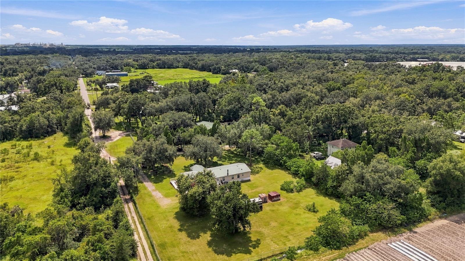 8611 County Line Rd Property Photo 30