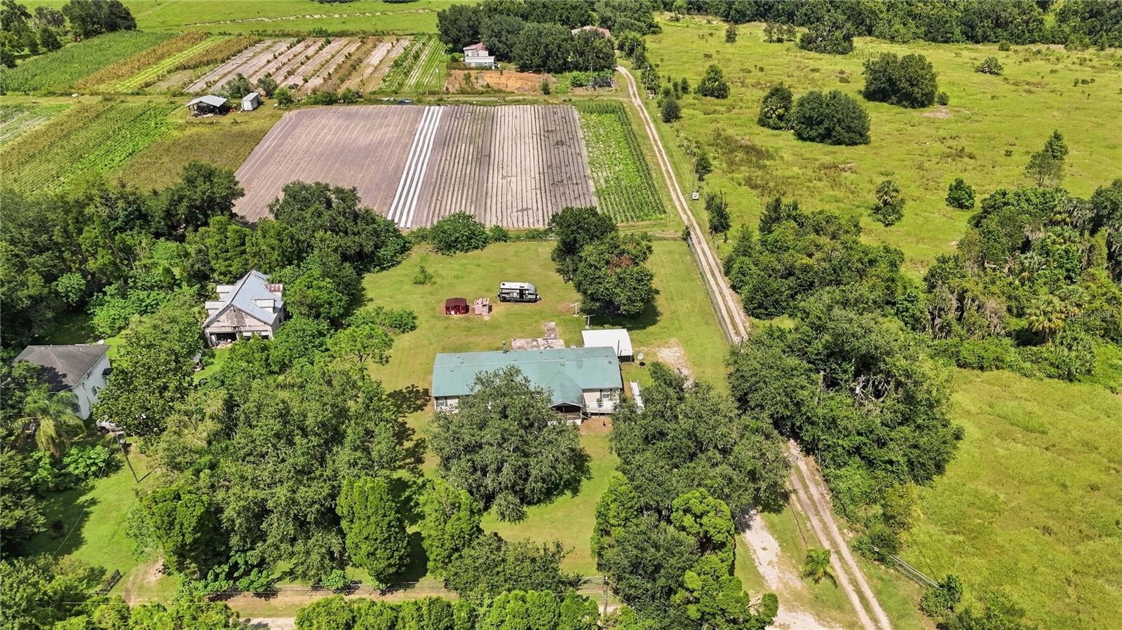 8611 County Line Rd Property Photo 31
