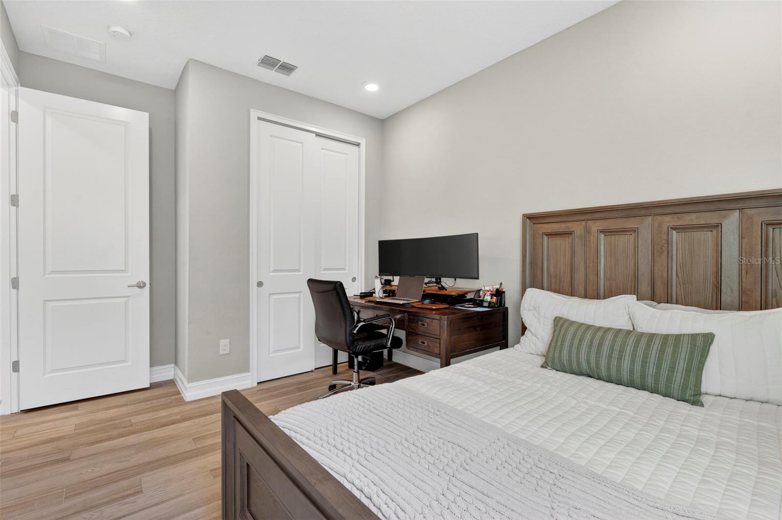 4588 San Martino Dr Property Photo 8