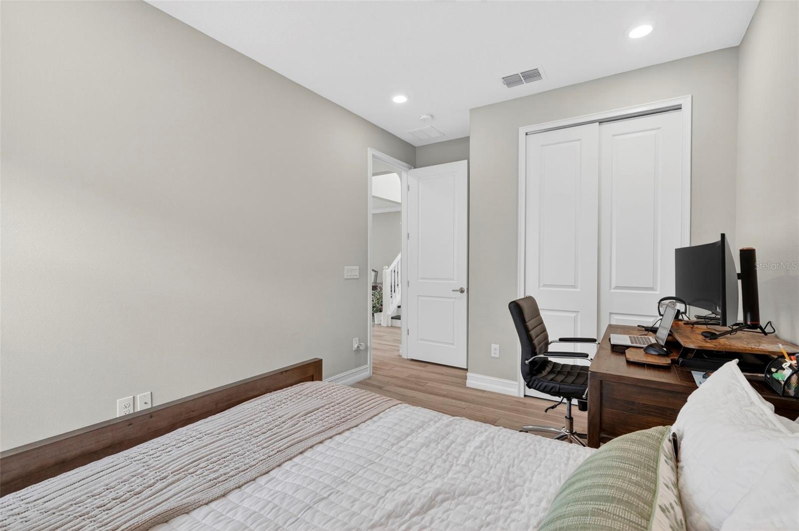 4588 San Martino Dr Property Photo 9