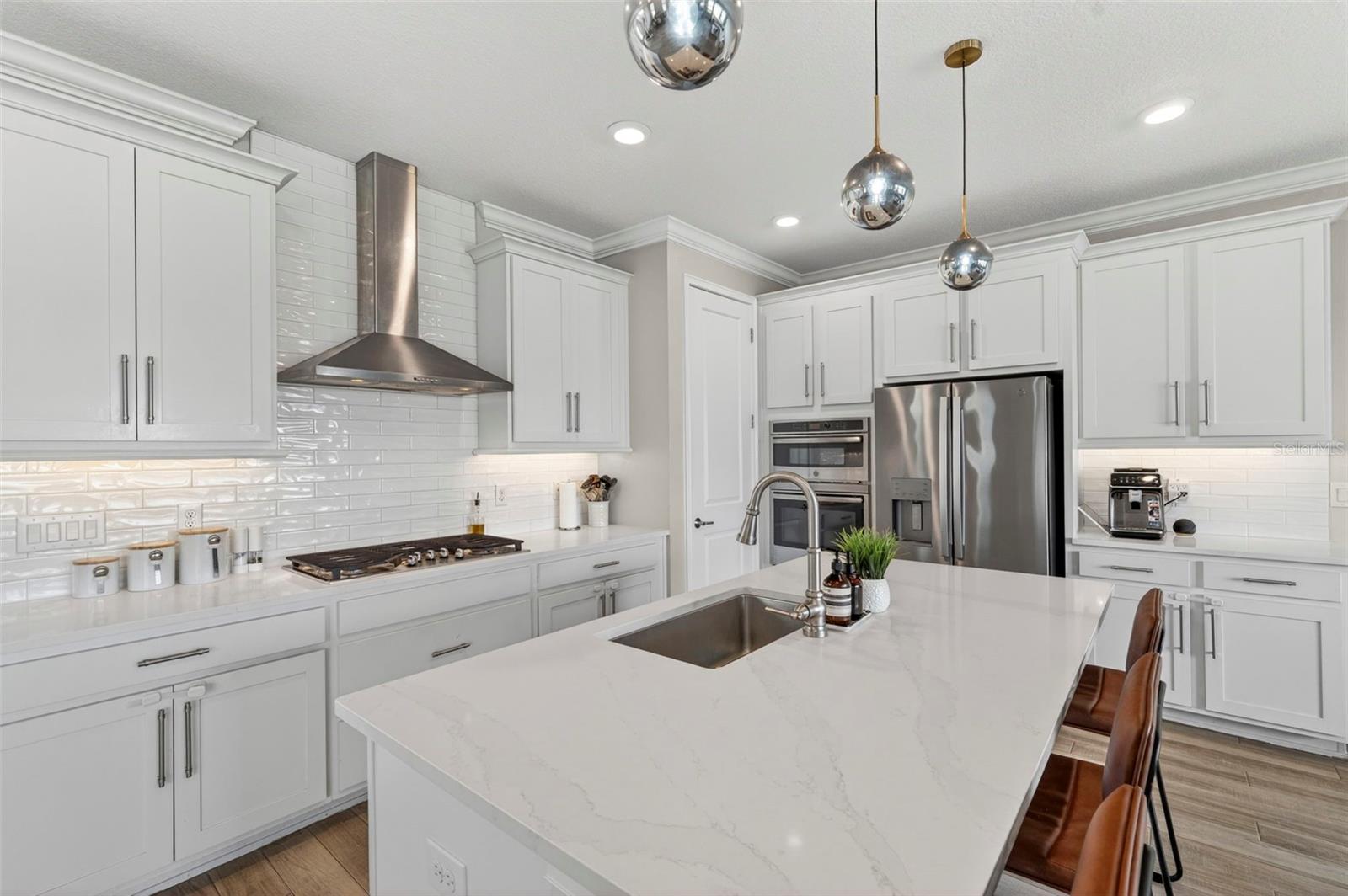 4588 San Martino Dr Property Photo 16