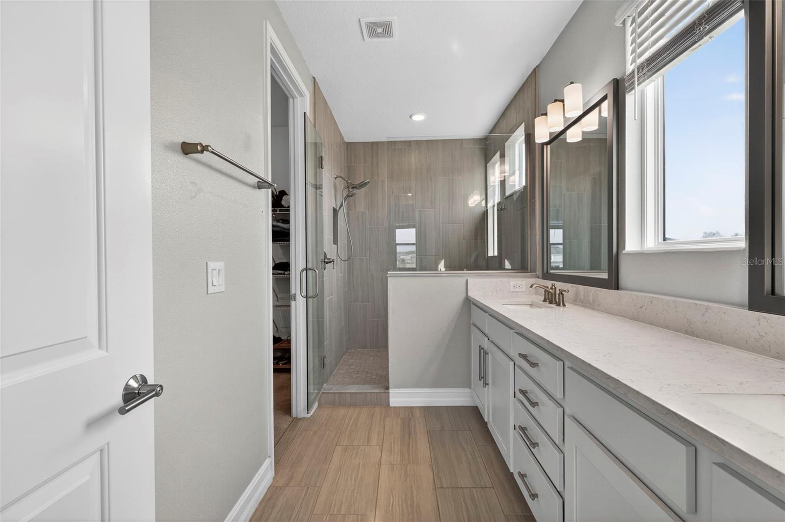 4588 San Martino Dr Property Photo 49