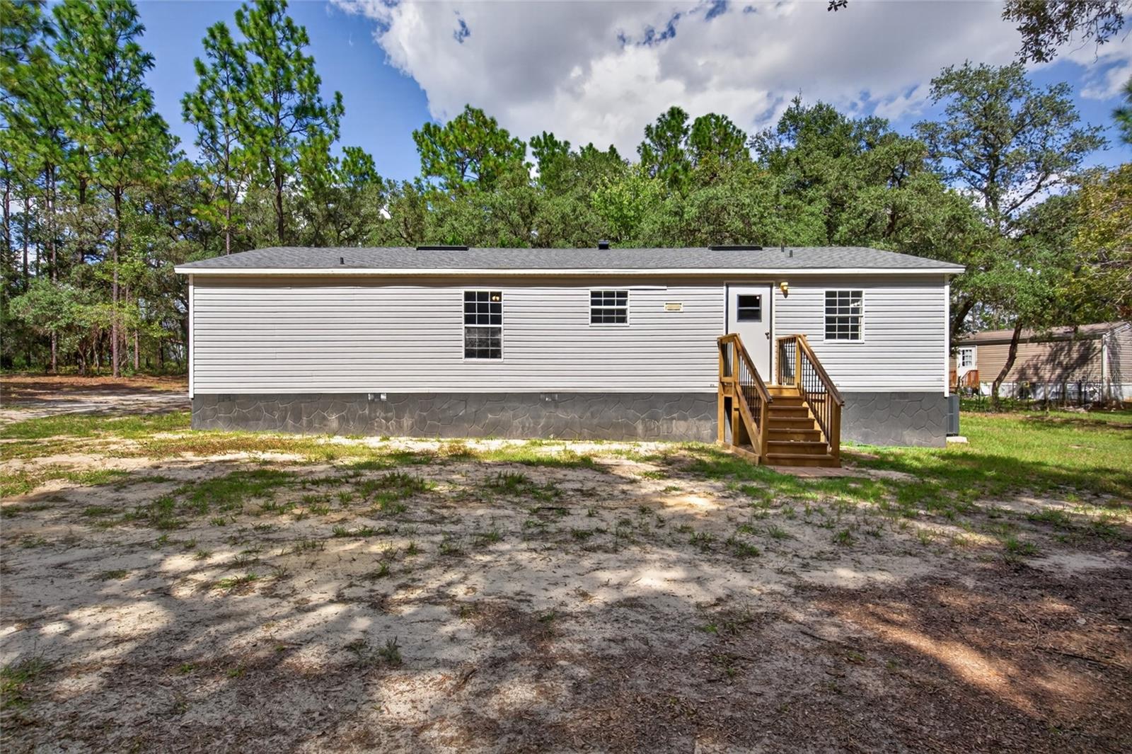 18870 Sw 51st Ln Property Photo 2