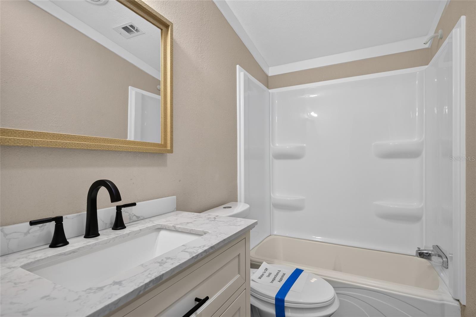 18870 Sw 51st Ln Property Photo 7