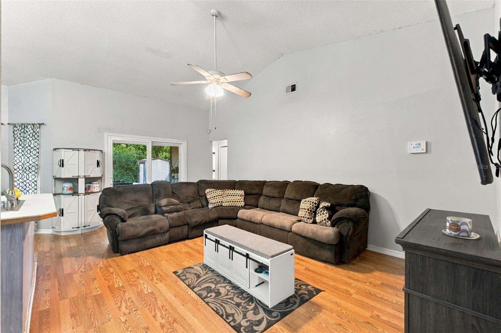 6160 Layton Ave Property Photo 4
