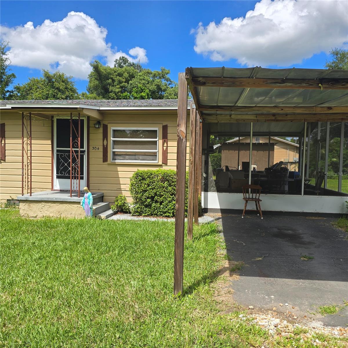 304 Palm Ave Property Photo 4