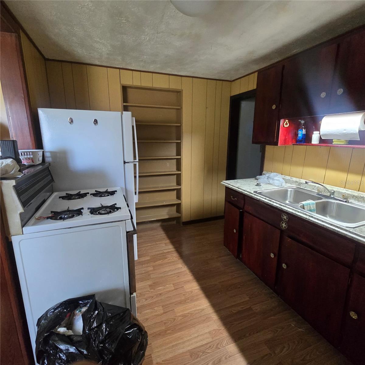304 Palm Ave Property Photo 10