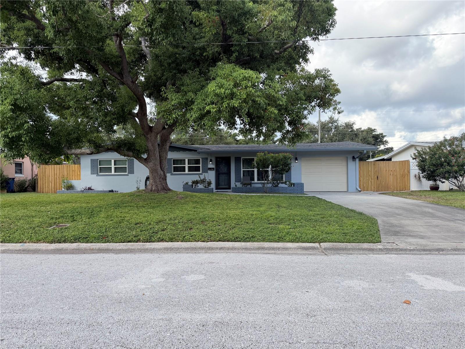 2700 56th Ln N Property Photo 1
