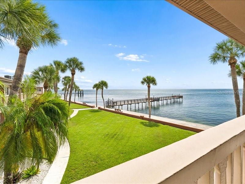 650 Pinellas Point Dr S #240 Property Photo 1