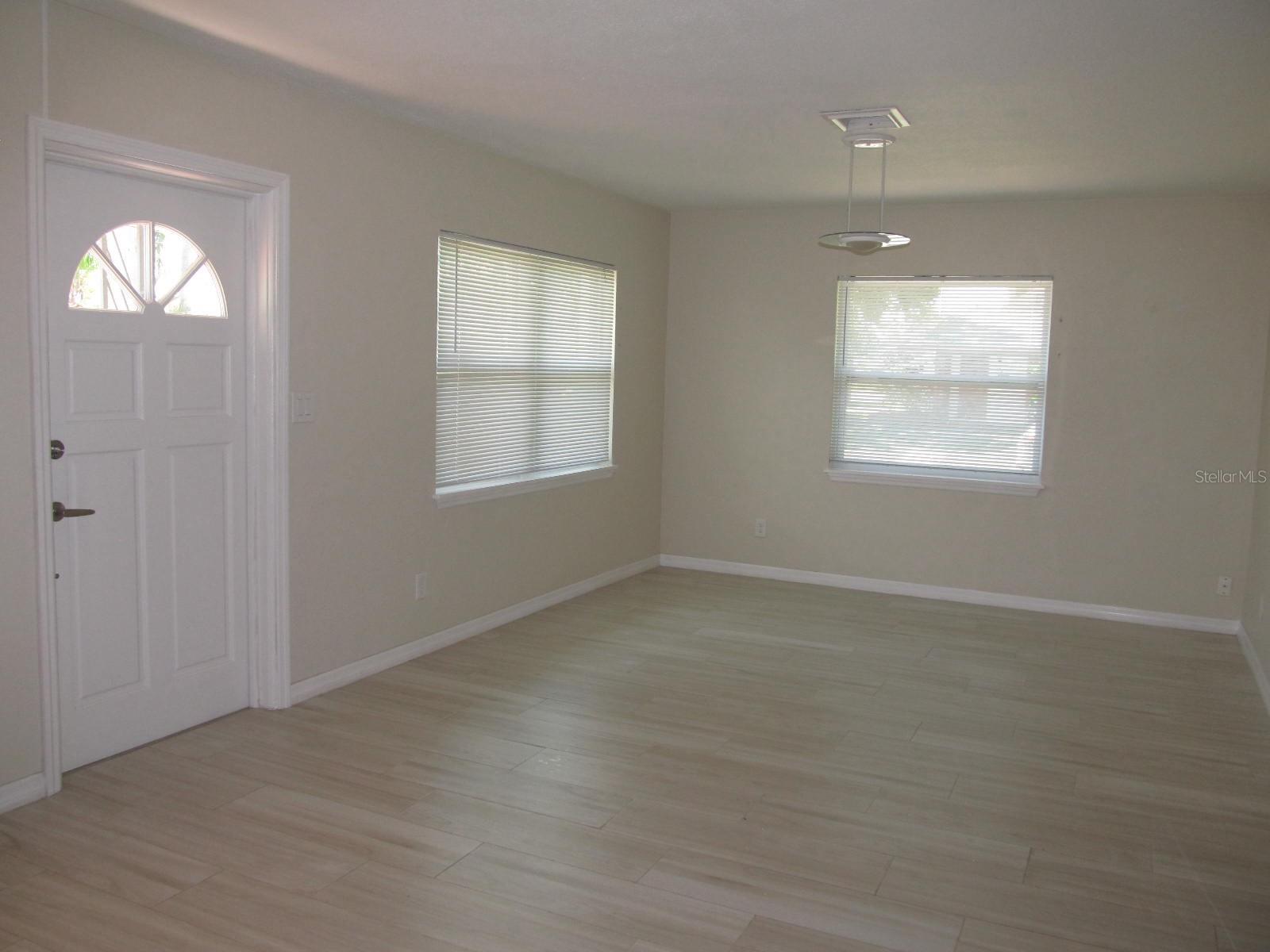 3900 12th St Ne Property Photo 5